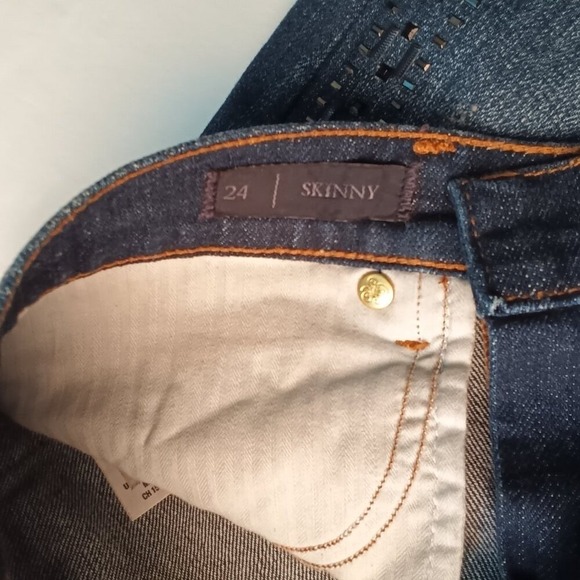 Juicy Couture Denim Jeans Size 24/0 Low Rise Skinny Leg Dark Wash Rhinestones - Picture 6 of 11
